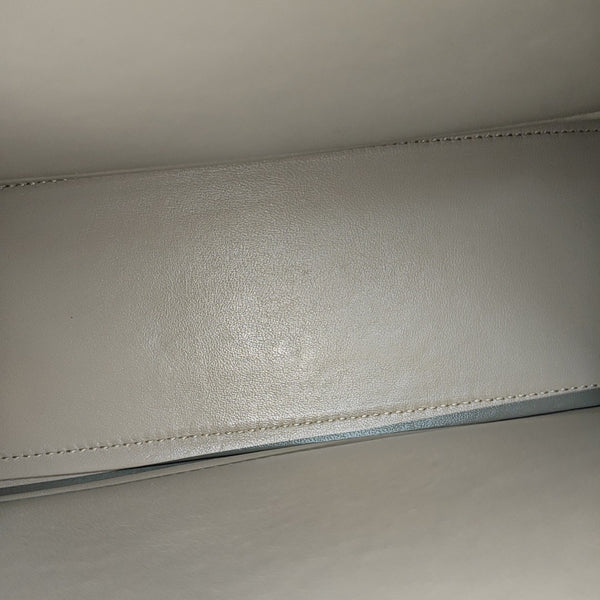 Crush Medium Quilted Calfskin Beige