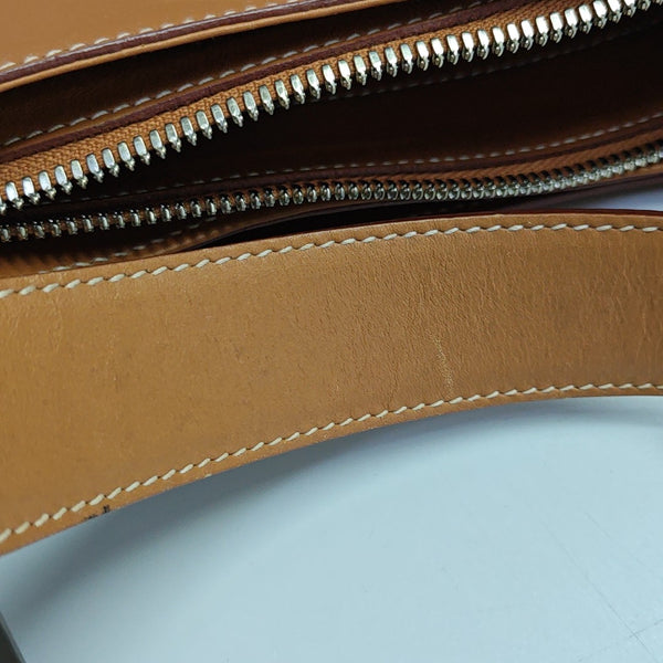 Clasp Hobo Medium Calfskin Brown