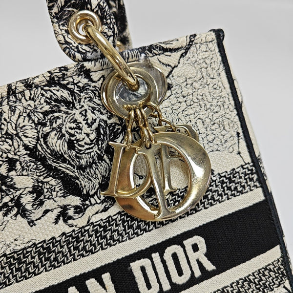 Lady Dior Medium Fabric Beige