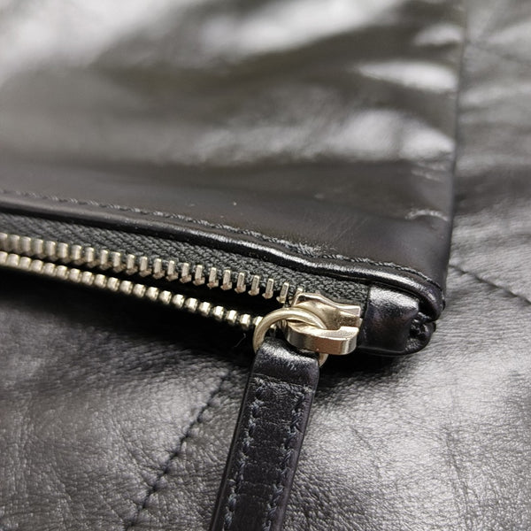 CHANEL 22 Medium Quilted Calfskin Black