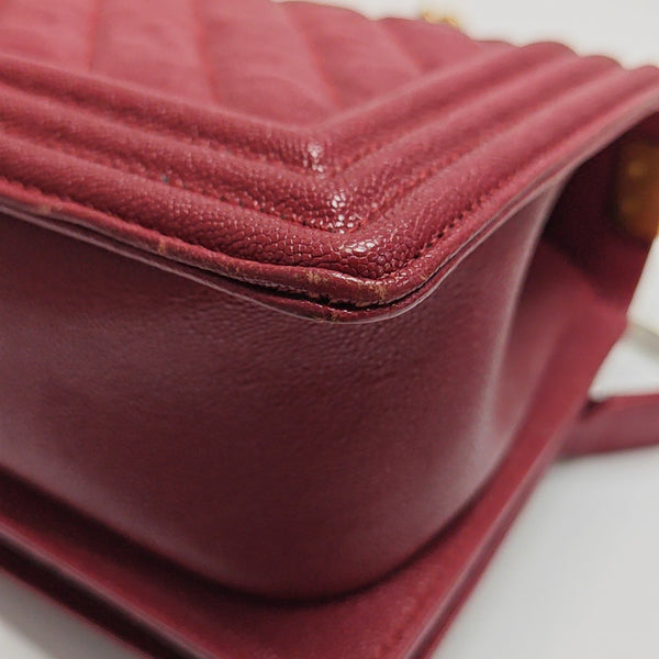 BOY CHANEL Medium Chevron Calfskin Red