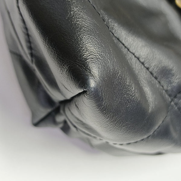 CHANEL 22 Small Quilted Calfskin Black