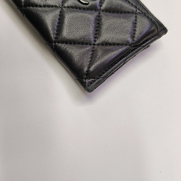 CLASSIC FLAP Quilted Lambskin Black Card Holder