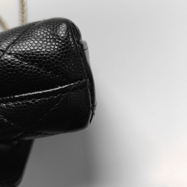 COCO HANDLE Super Mini Piel de becerro graneada acolchada negra