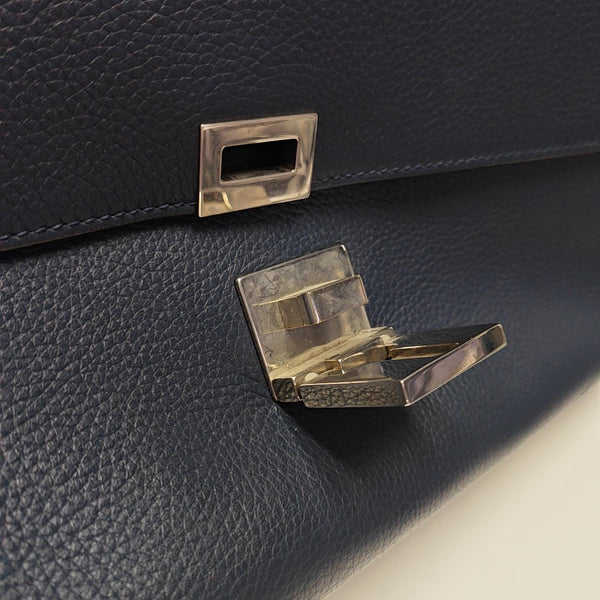 TRAPEZE Medium Calfskin Blue