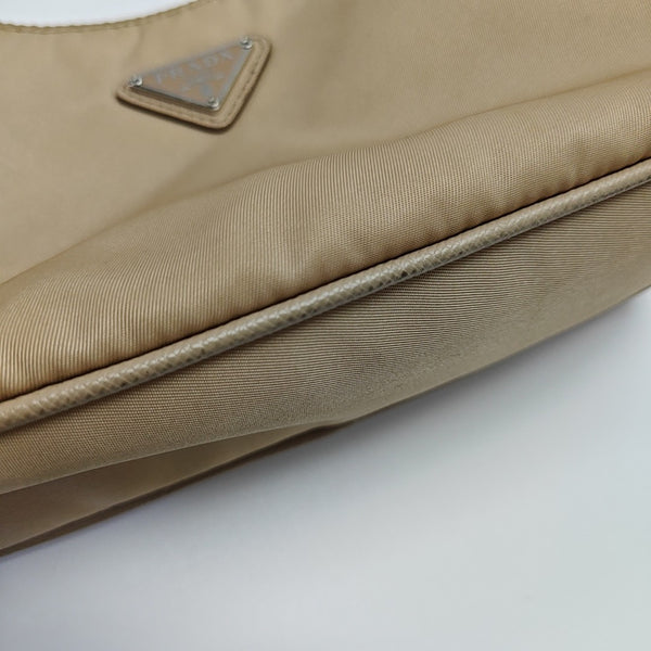 Re-Edition2005 Nylon Beige