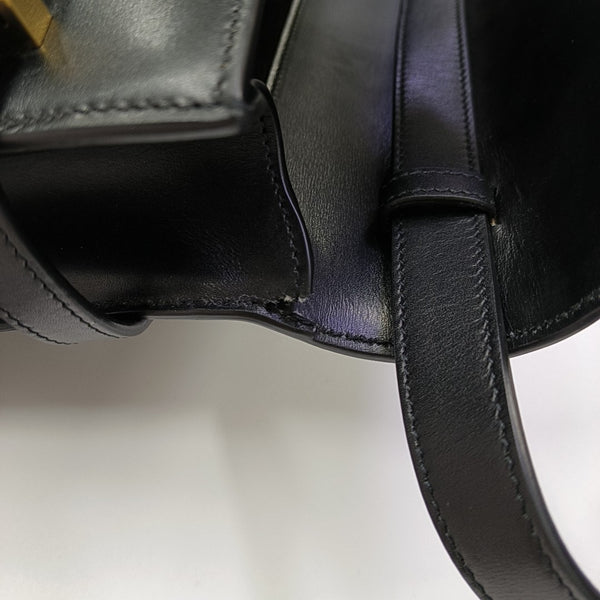 MANHATTAN Medium Calfskin Black
