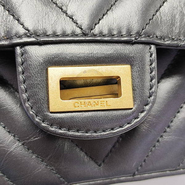 2.55 224 (mini) Chevron Calfskin Black