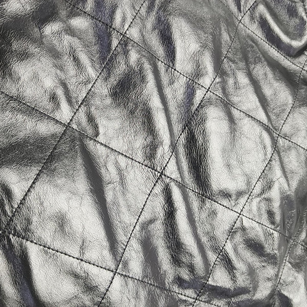 CHANEL 22 Large Quilted Calfskin Black