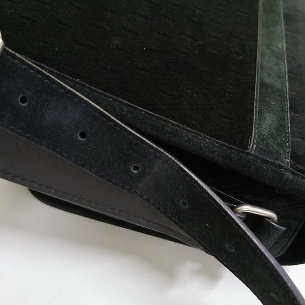 Suede Medium Black