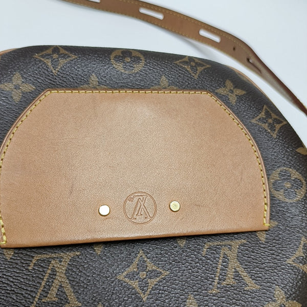 BOITE CHAPEAU MM Monogram Coated Canvas Brown