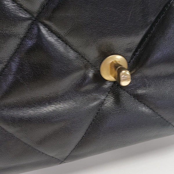 CHANEL 19 Medium Quilted Lambskin Black