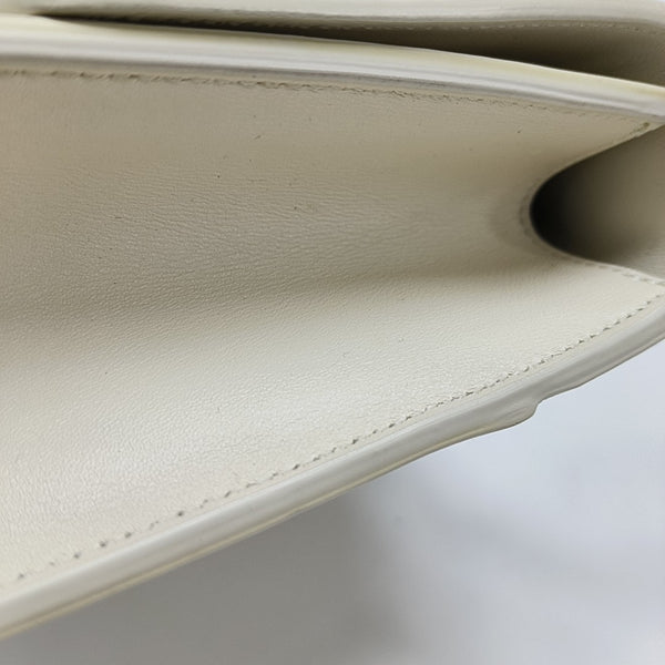 30 Montaigne Calfskin White