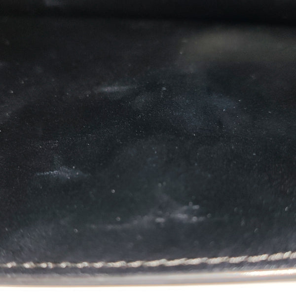 Authenticated pre-owned TRIOMPHE Calfskin Black - Shoulder Bag at Looply