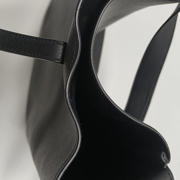 LE 5 À 7 Small Calfskin Black