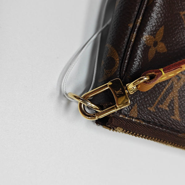 ACCESSOIRES GM Monogram Coated Canvas Brown
