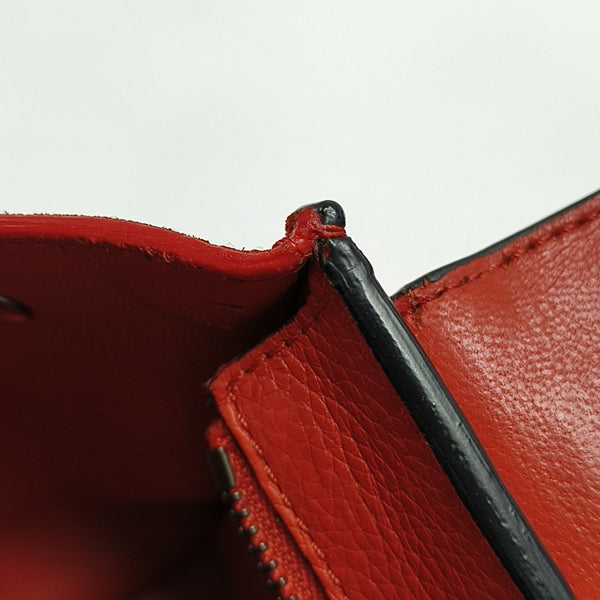 TRAPEZE Medium Calfskin Red