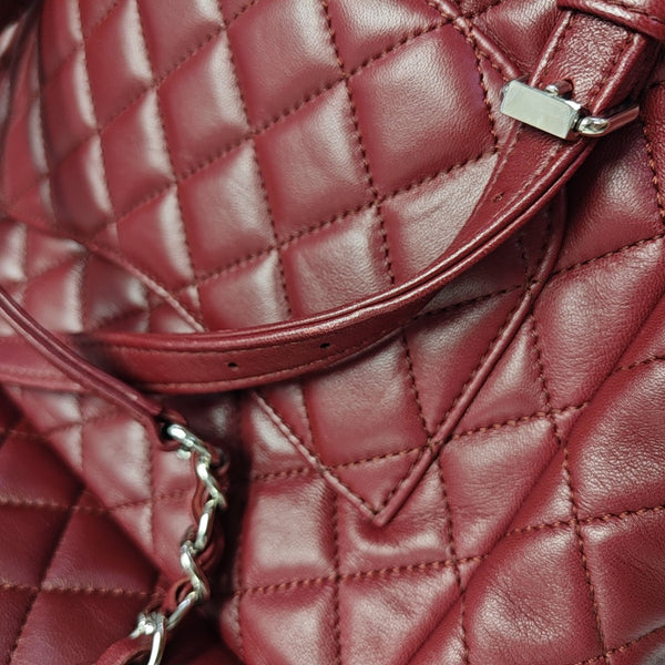 URBAN SPIRIT Small Quilted Lambskin Red