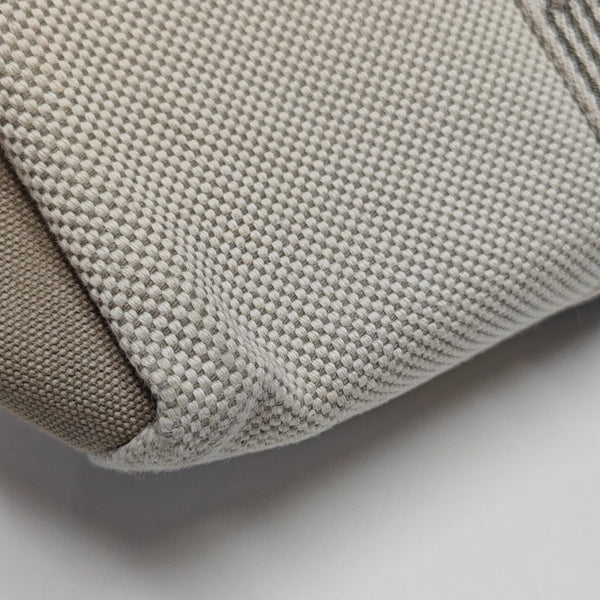 Canvas White