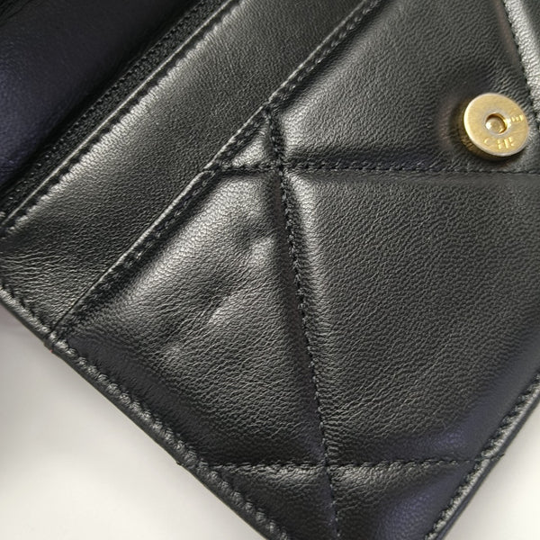 CHANEL 19 WOC Quilted Lambskin Black