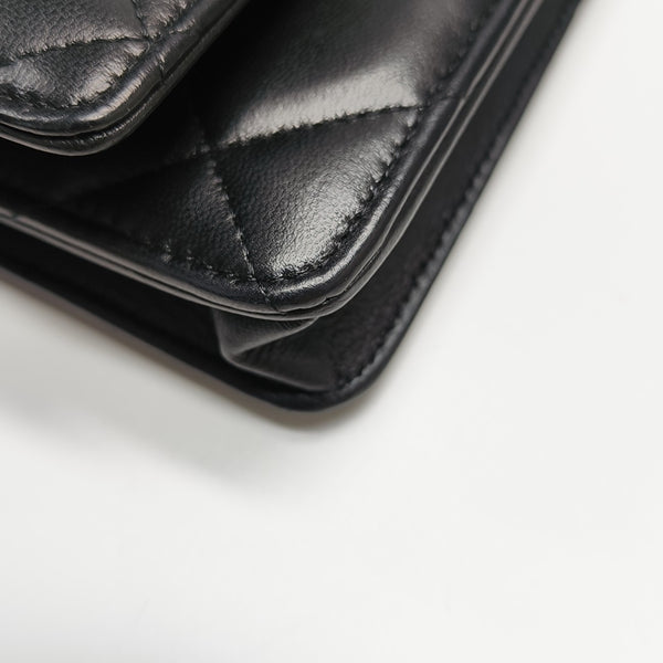 CHANEL 19 WOC Quilted Lambskin Black