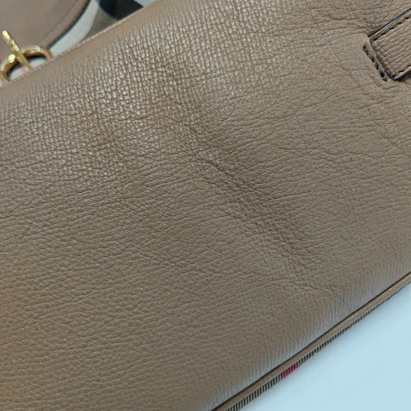 Canvas Brown