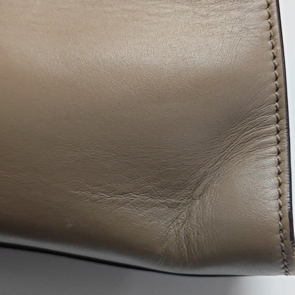Nymphaea Medium Calfskin Brown