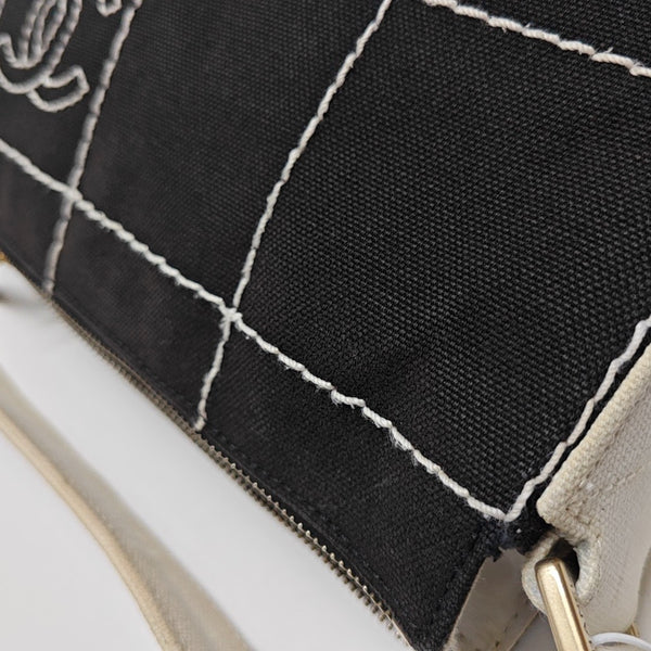 SQUARE STITCH Quilted Canvas Black