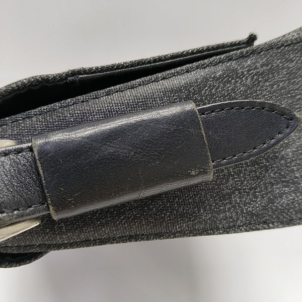 Canvas Black