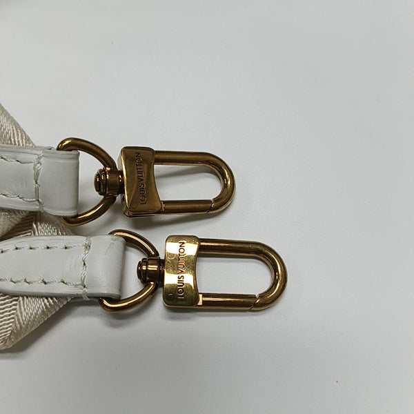 NEW WAVE Quilted Calfskin White
