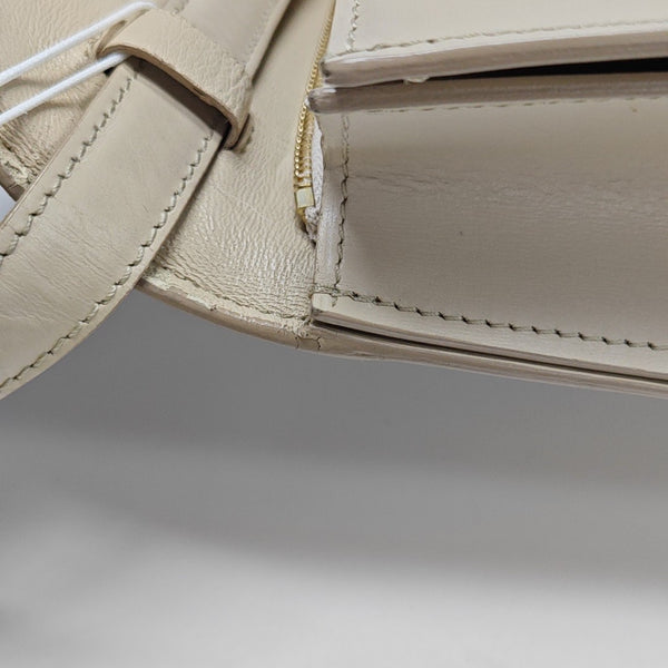 CLASSIC BOX Piel de becerro mediana Beige