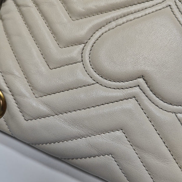 GG Marmont Medium Quilted Calfskin White