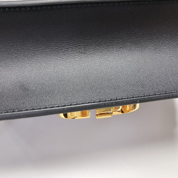 30 Montaigne East-West Small Calfskin Black