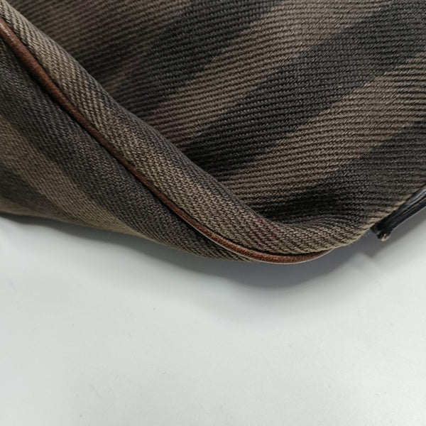 Canvas Brown