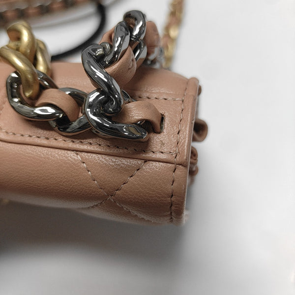 CHANEL 19 WOC Quilted Lambskin Pink