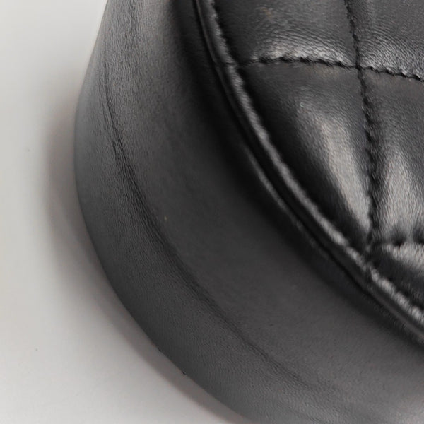 ROUND Quilted Lambskin Black