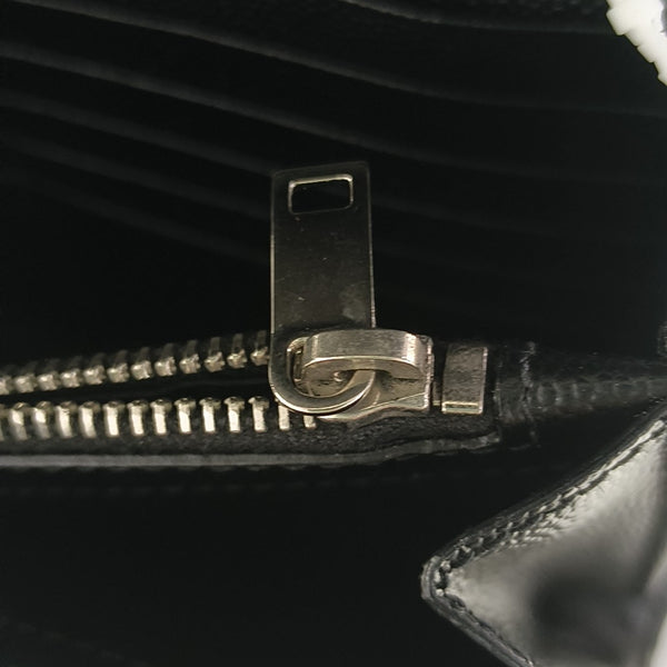 MONOGRAM Medium Chevron Calfskin Black