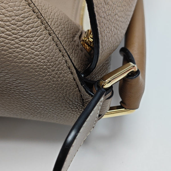 Puzzle Medium Calfskin Gray