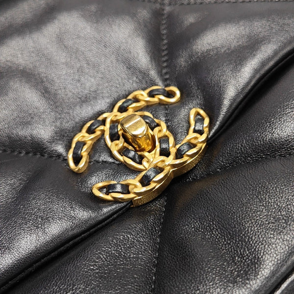 CHANEL 19 Small Quilted Lambskin Black