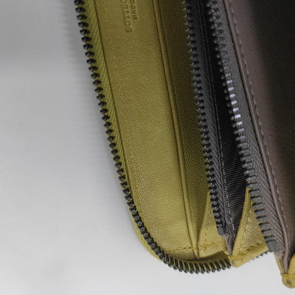 Calfskin Clutch Green