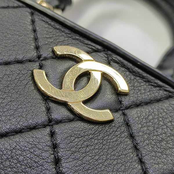 Quilted Calfskin Shoulder Bag Black