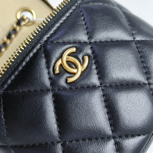 VANITY CASE Mini Quilted Lambskin Black