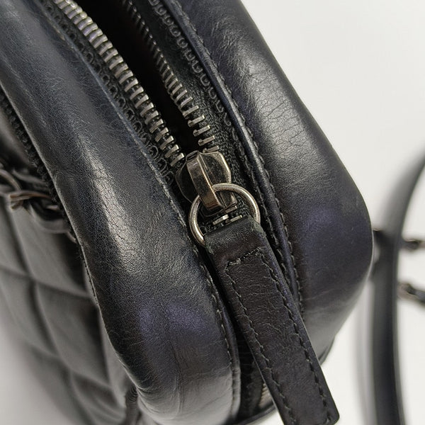 CAMERA CASE Medium Quilted Calfskin Black