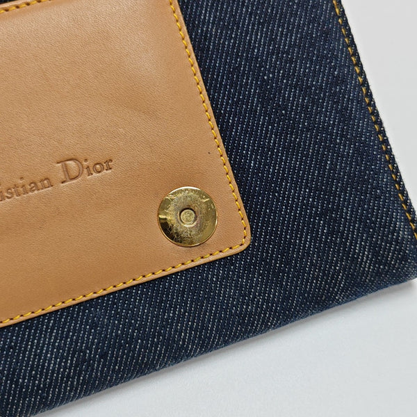 Canvas Blue