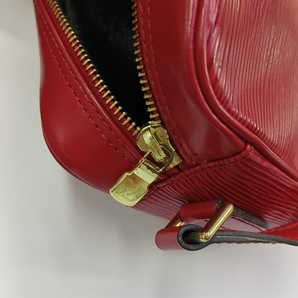 VINTAGE TROCADERO Epi Red