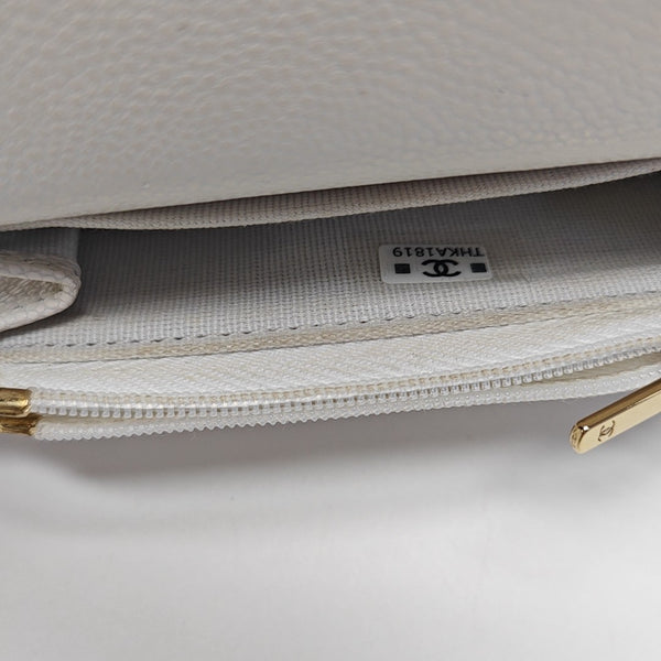 CLASSIC FLAP Quilted Grained Calfskin White Card Holder