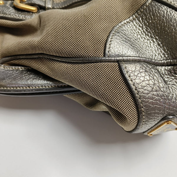 Canvas Brown