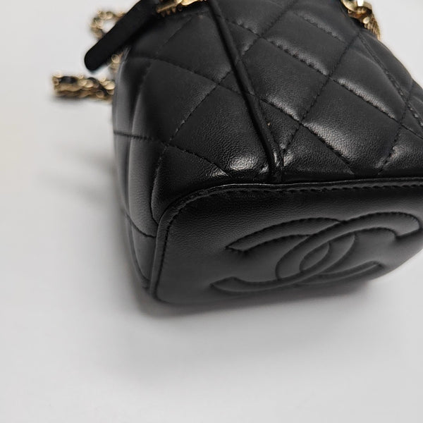 VANITY CASE Mini Quilted Lambskin Black