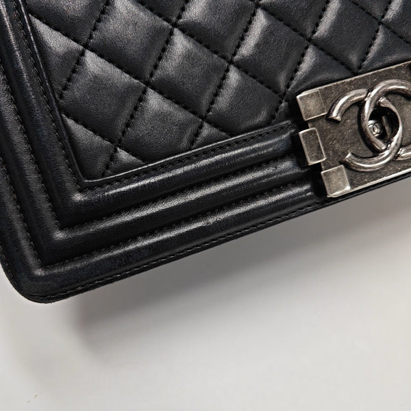 BOY CHANEL Medium Quilted Lambskin Black