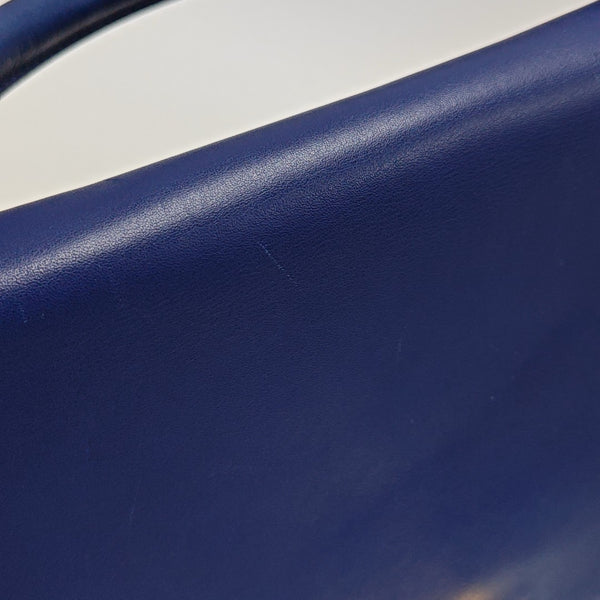 TRAPEZE Medium Calfskin Blue